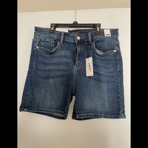 Judy Blue custom cutoff shorts size XL NWT